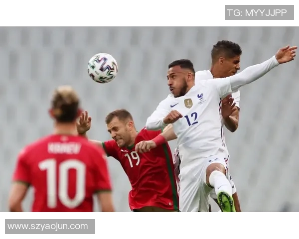 姆巴佩足球球衣推荐与穿搭指南 让你成为赛场焦点 姆巴佩足球球衣推荐与穿搭指南 让你成为赛场焦点